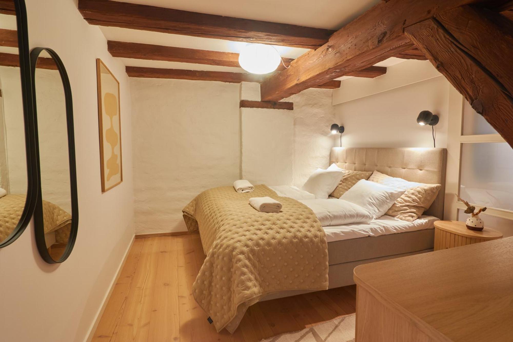 Warm 3br Loft With Exposed Beams *